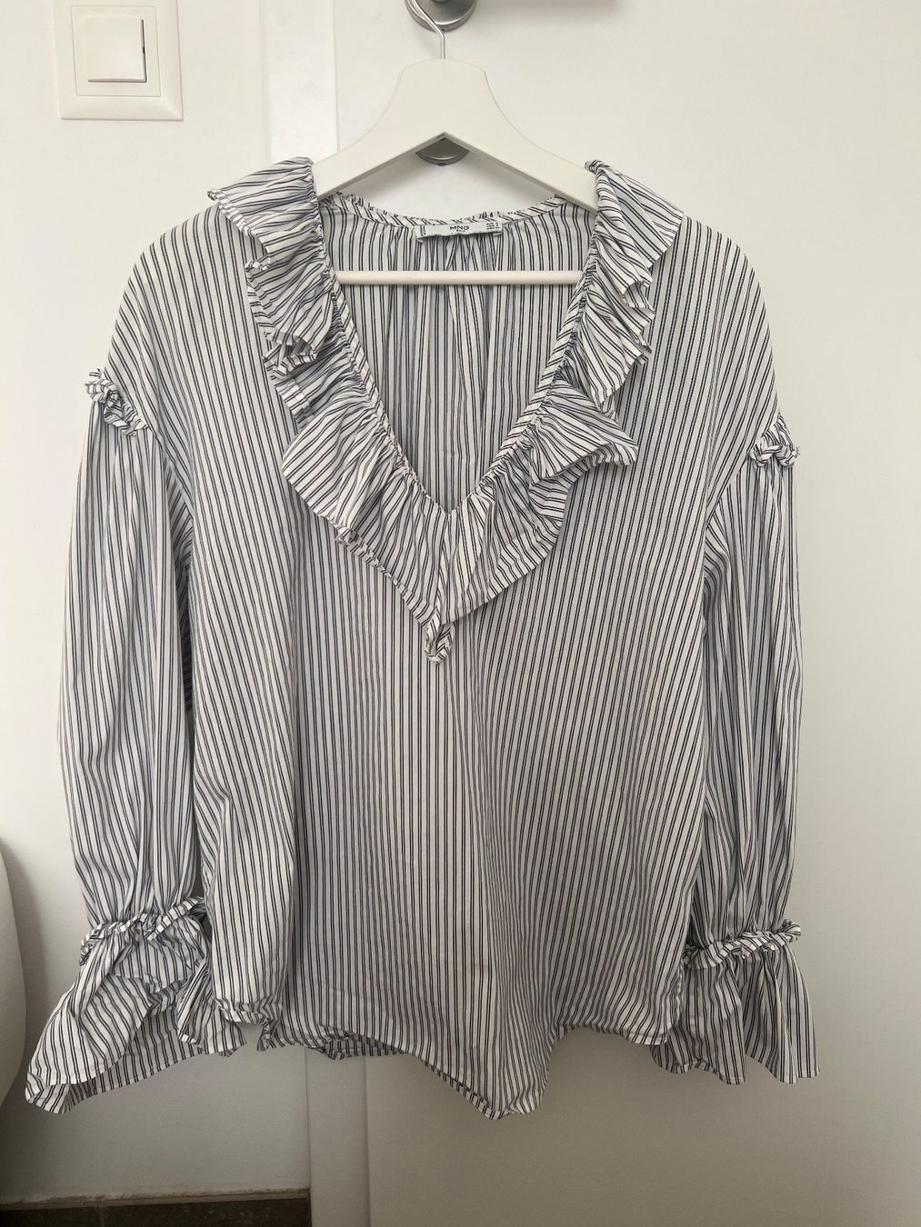 Mango Camicette: Mango blouse – Usato da Mendrisio venduto da gun_8gcm