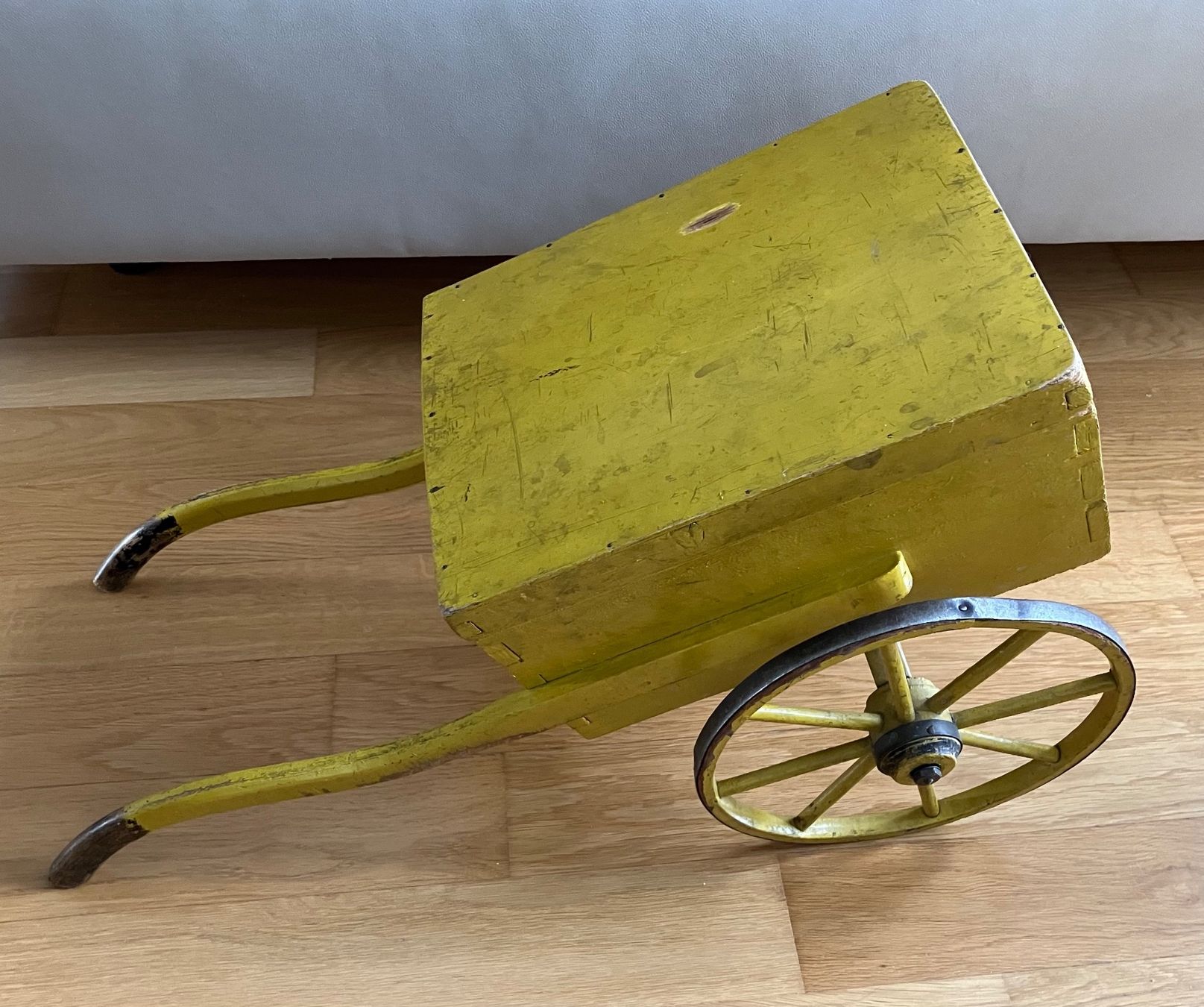 Giocattoli: Antiker gelber Post Handwagen aus Holz – Usato da Zürich venduto da Kue_Zuerich 9