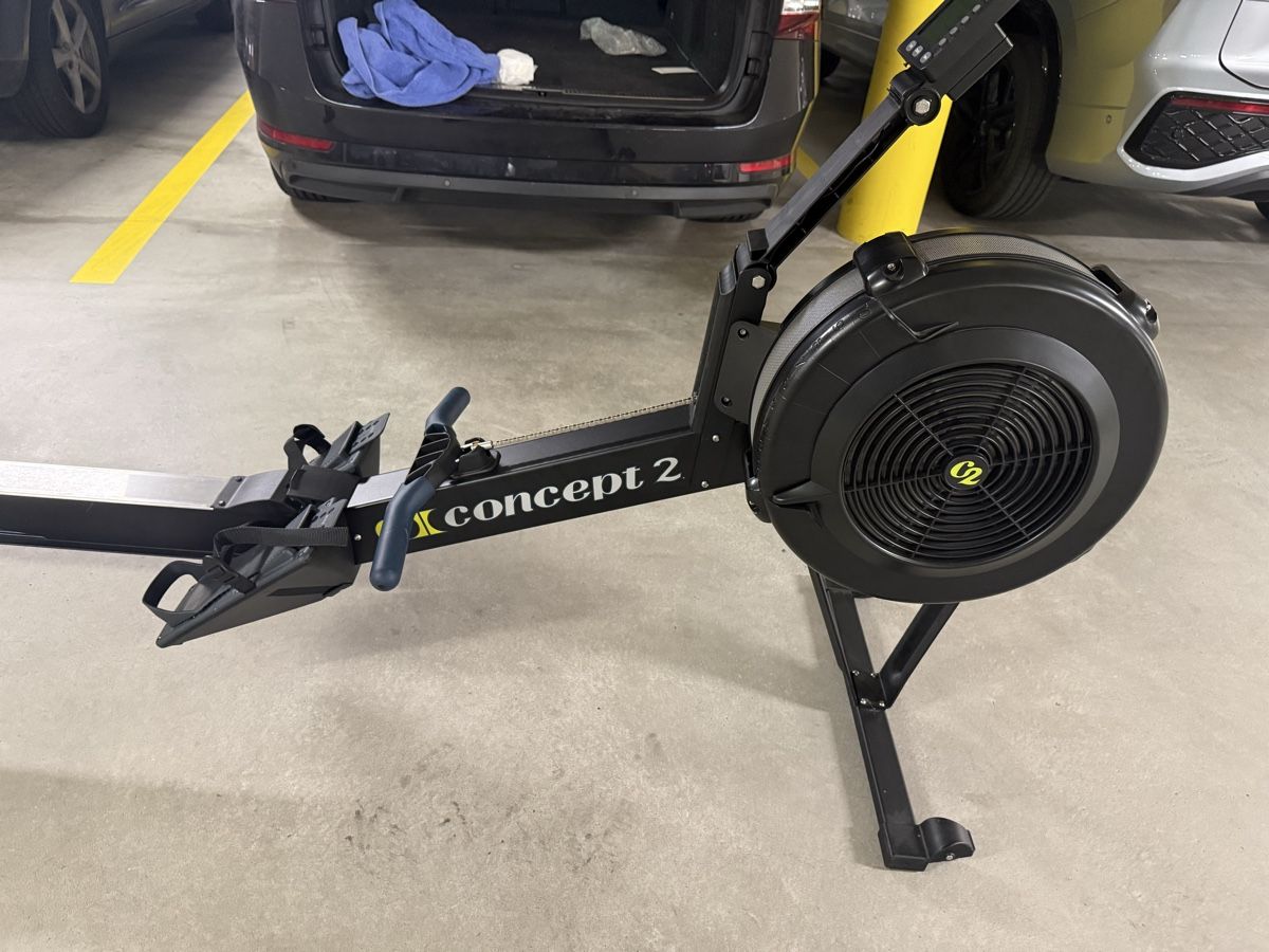 Concept 2 Hometrainer: Rudergerät Connect 2 PM5 – Usato da Rotkreuz venduto da 74max 3