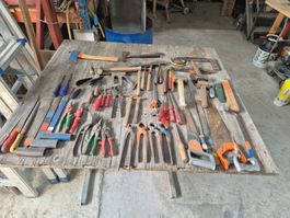 Konolut diverse Handwerkzeuge gebraucht</div>
