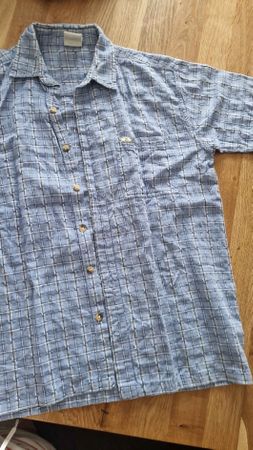 Sommerliches Herrenhemd, Grösse S, blau-weiss kariert