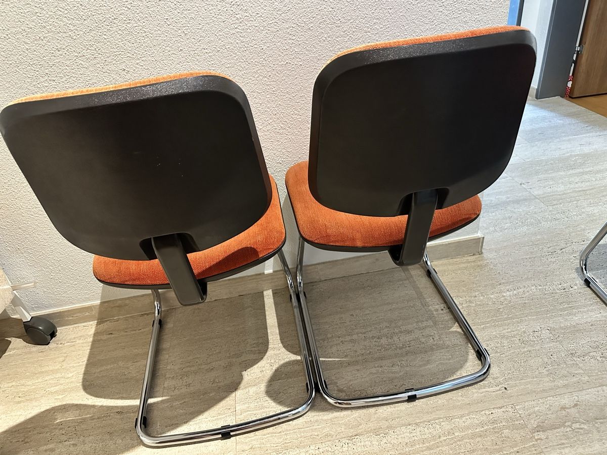 Stühle:    orange Stühle 4st.  – Gebraucht aus Küssnacht am Rigi von mis_skz5 3