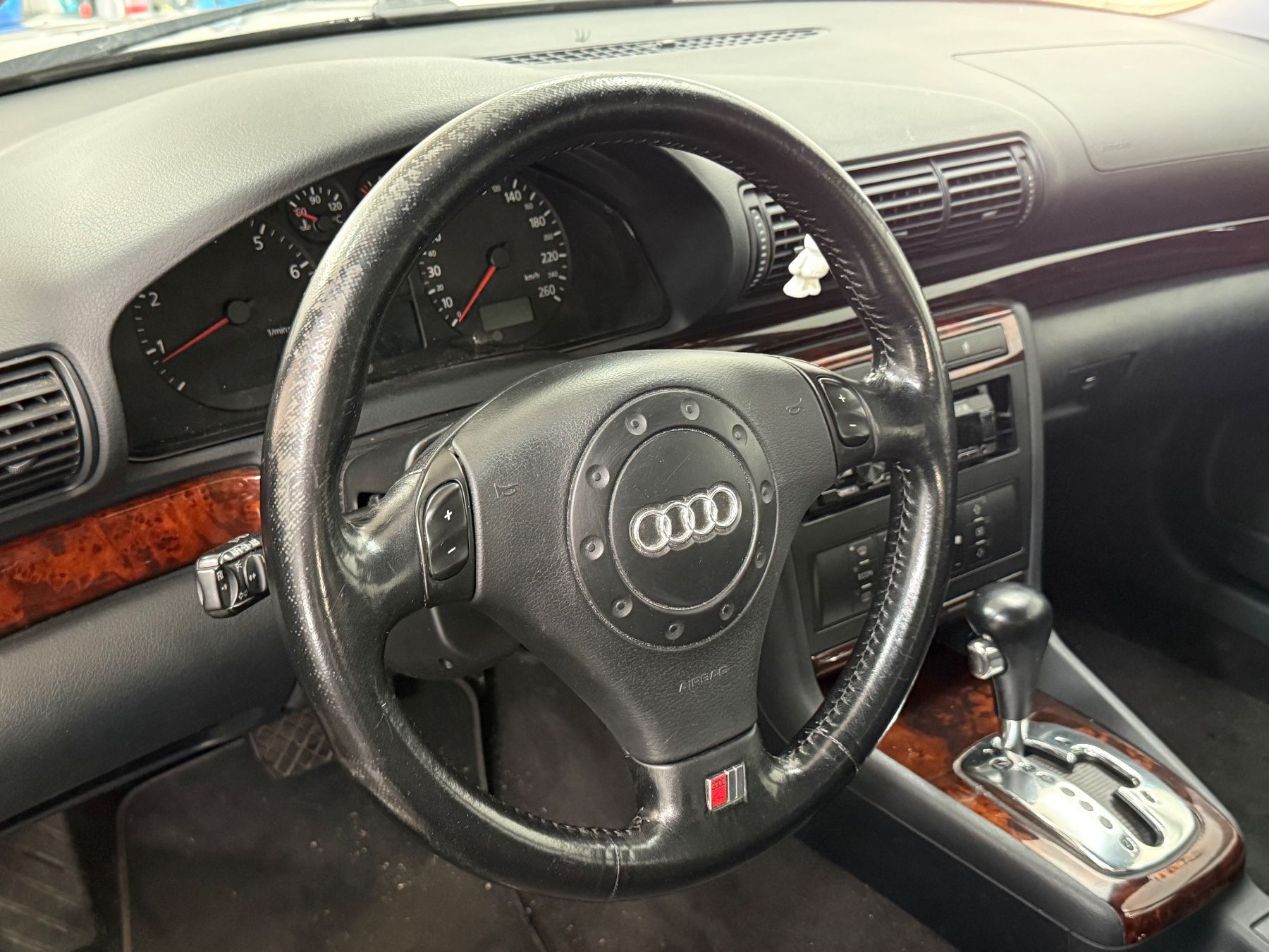 Audi Automobili: Audi A4 1.8 T/MFK 16.01.2026 / Automat – Usato da wallisellen venduto da c.c.nikola.c.c 6