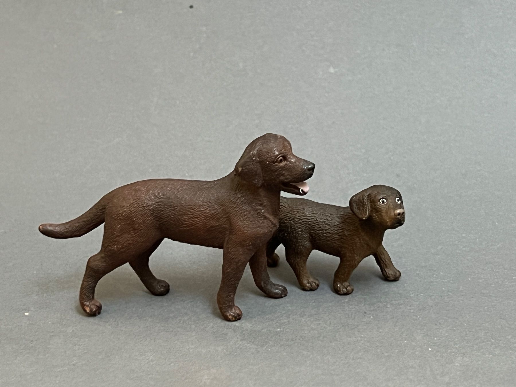 Schleich Statuette: 2 Schleich Labrador Hunde Welpe Hund – Usato da Ennetbaden venduto da mapa05 1