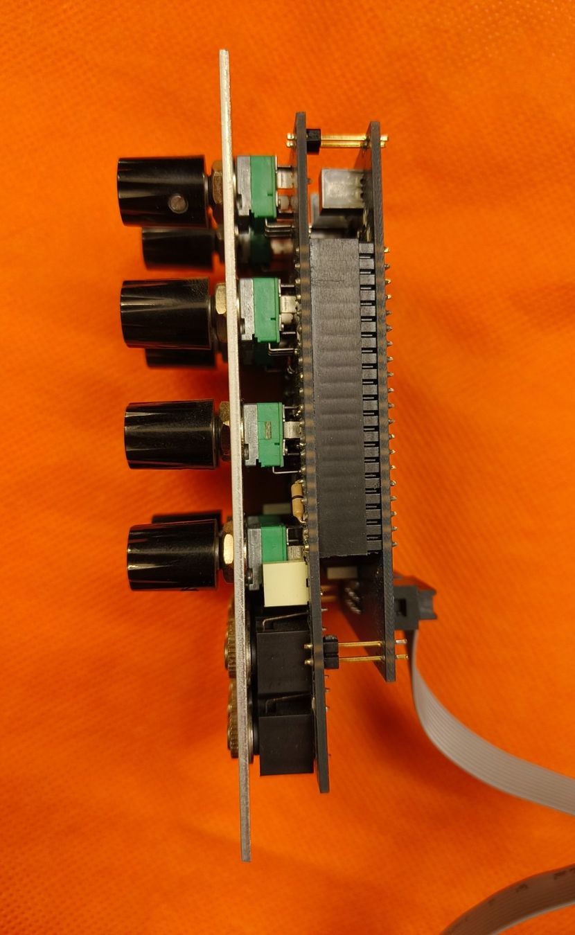 Strumenti musicali: RARE TwinPeak Filter by Epoch Modular – Usato da Fribourg venduto da Kazanthul 2