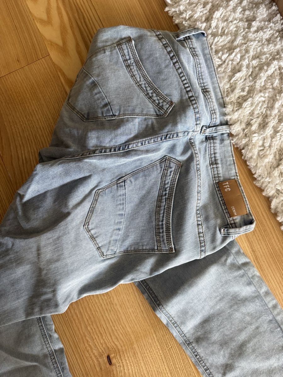 Jeans: Jeans – Nuovo (secondo la descrizione) da Itingen venduto da jessi811 2
