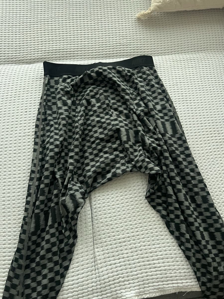 Nike Pantaloni: NIKE HAAREM HOSE GR S TRENDY – Usato da Basel venduto da theo-g77 4
