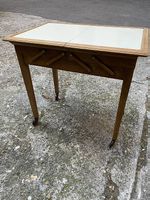 Ancien petit table de couture / couturière 