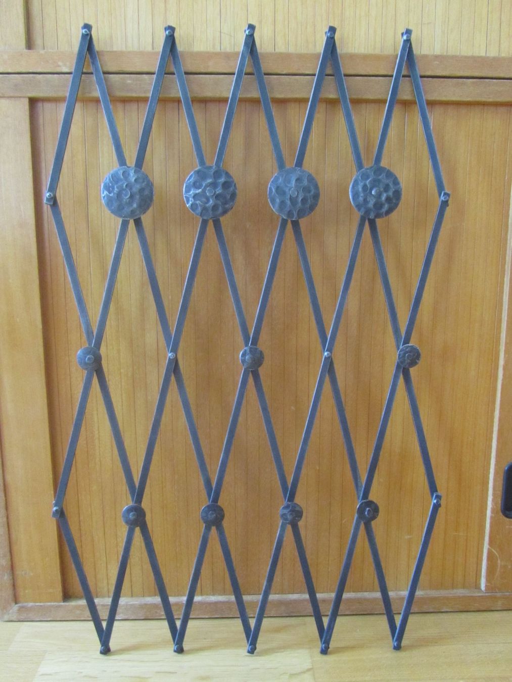 Guardaroba: Schmiedeeisen - Scherengitter - Garderobe – Usato da Seengen venduto da mikelele