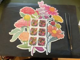 Briefmarken "Tag der Emission" mit Blumenmotiv, neu (49)