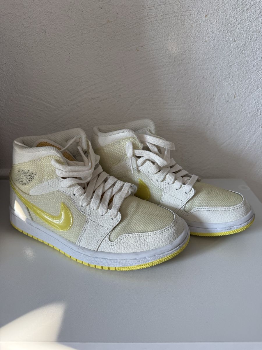Nike Scarpe da donna: Nike Air Jordans 37.5 – Usato da Laax GR venduto da laga03
