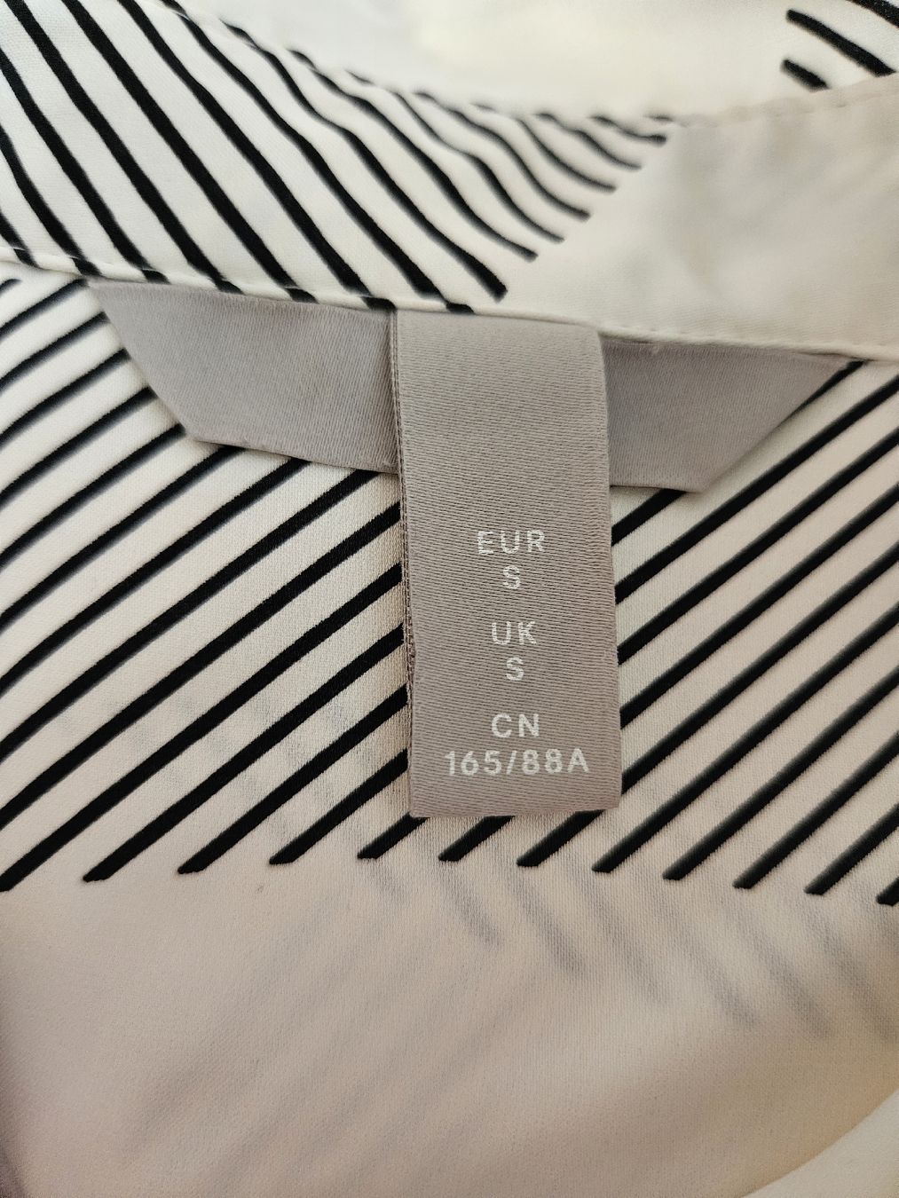 H&M Blusen: Damenbluse S – Gebraucht aus Wattwil von Belinda98 2