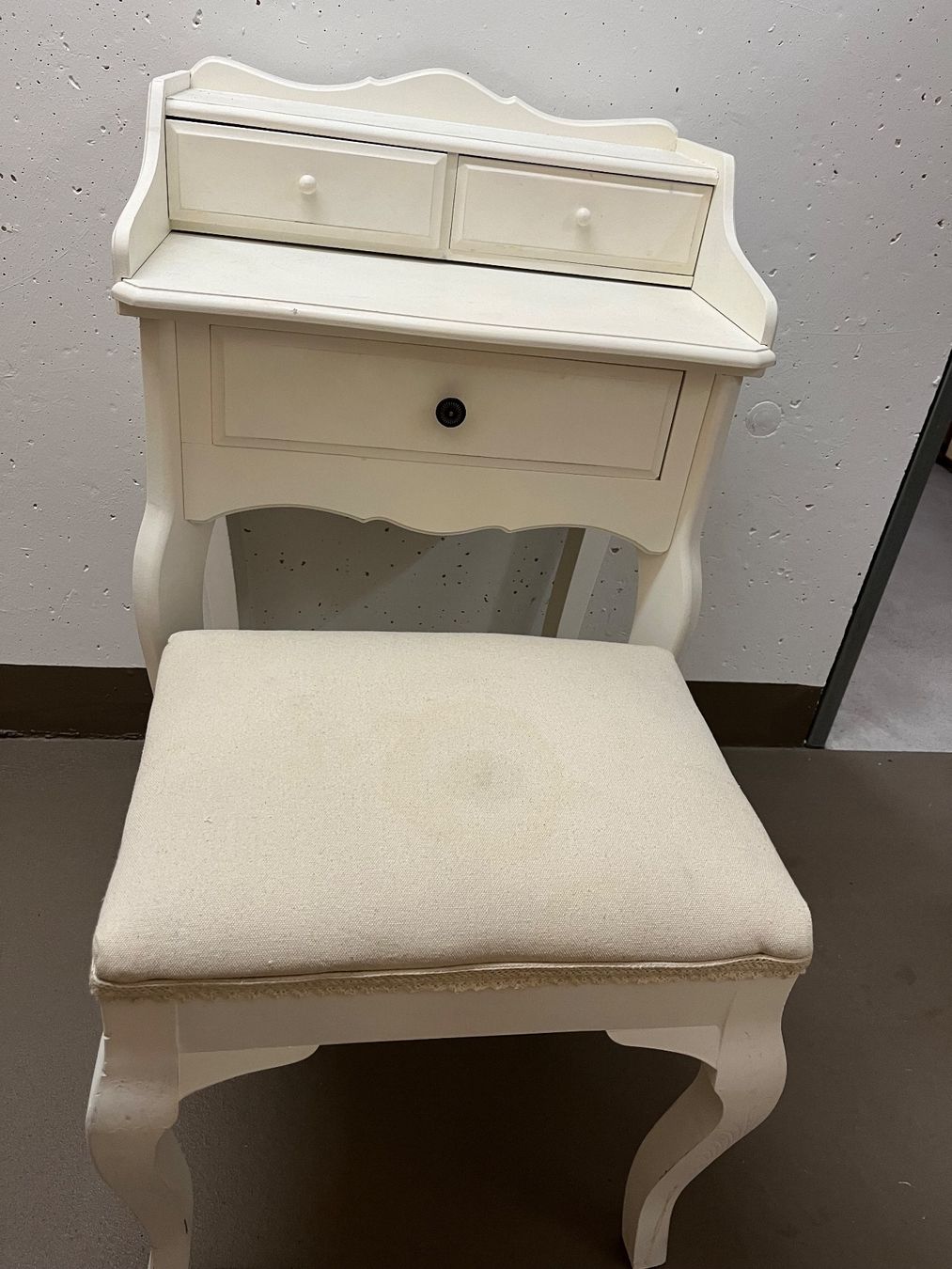 Schminktische: Shabby Chic Möbel – Gebraucht aus Hausen AG von cor_xlm5