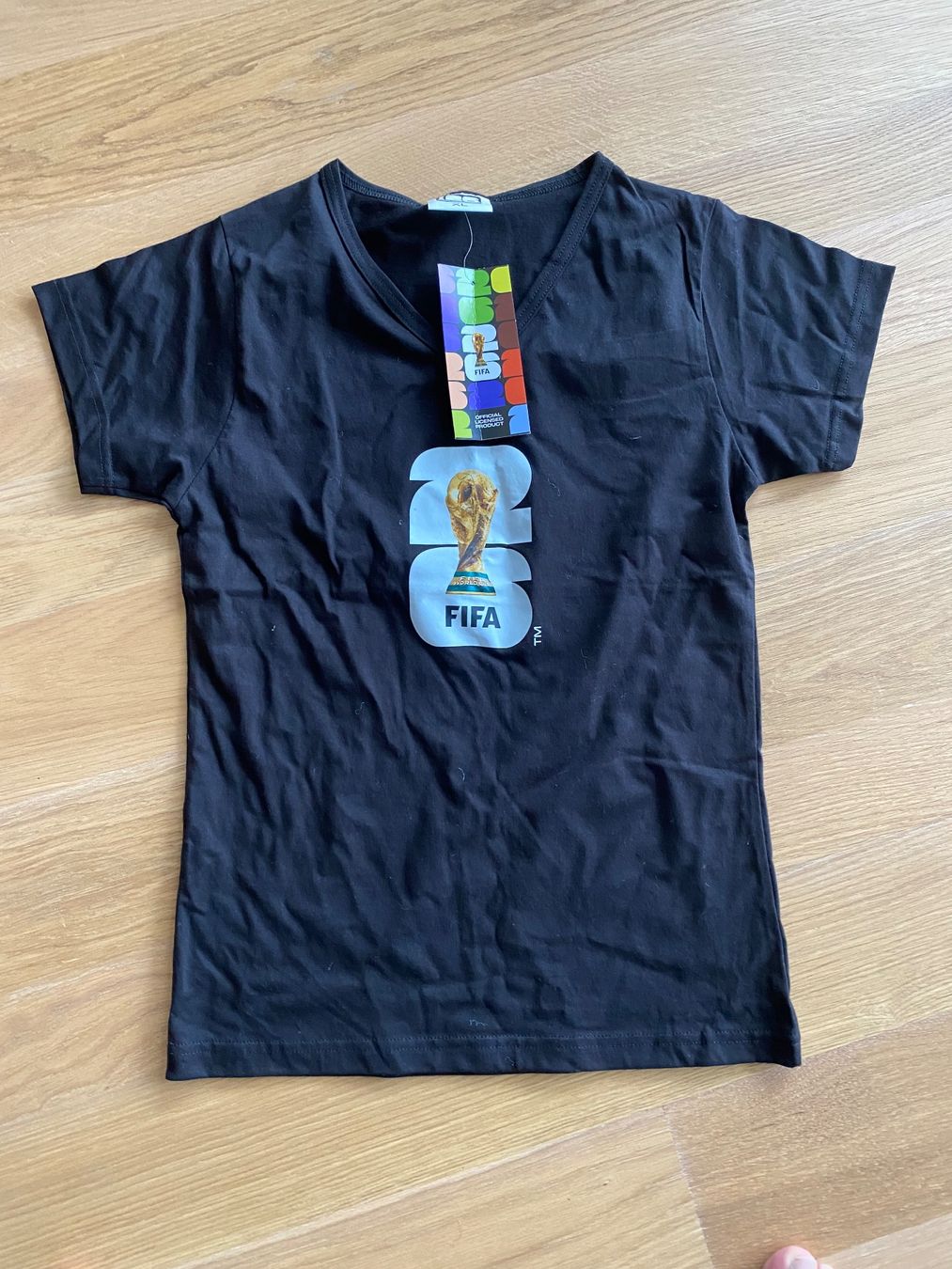 Fifa T-shirts: FIFA WM Shirt – Neuf avec emballage d'origine à Baar par rel_9lvy