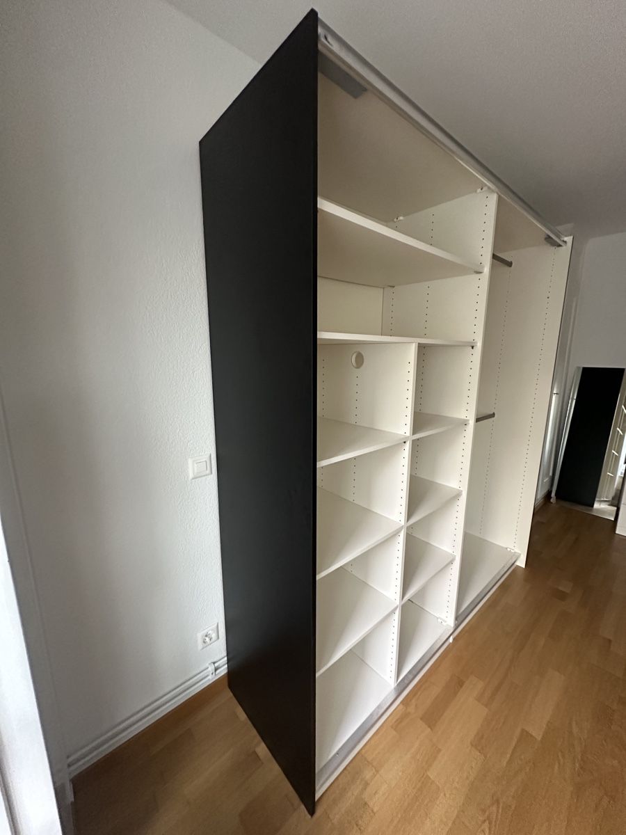 Jutzler Armadi: Schiebetürenschrank – Usato da Bern venduto da flo_7dmx 5