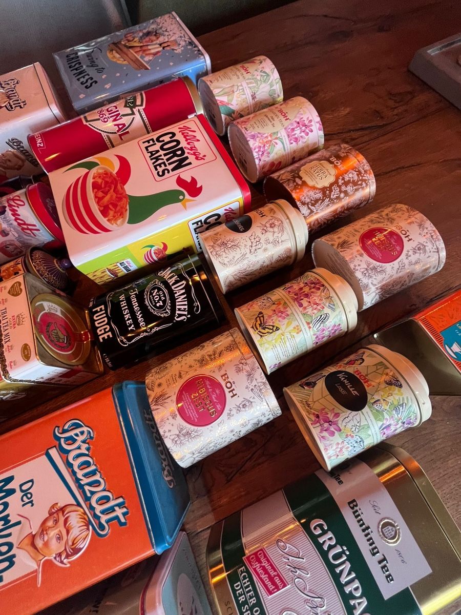 Alle Dekorationen: Vintage Blechdosen Sammlung, 28 Stk. – Gebraucht aus Fruthwilen von car_5q9w 3