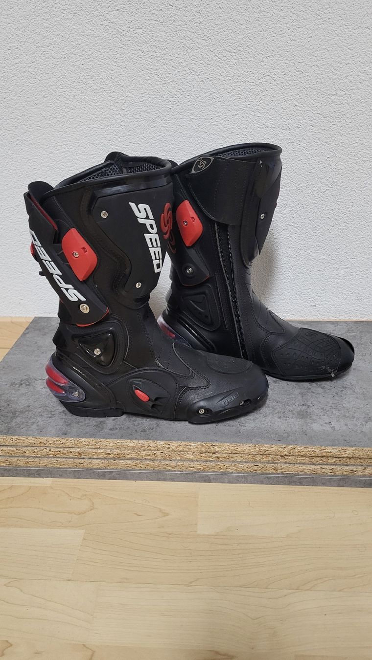 Scarpe da uomo: Motorradstiefel – Nuovo (secondo la descrizione) da Gossau SG venduto da tano09