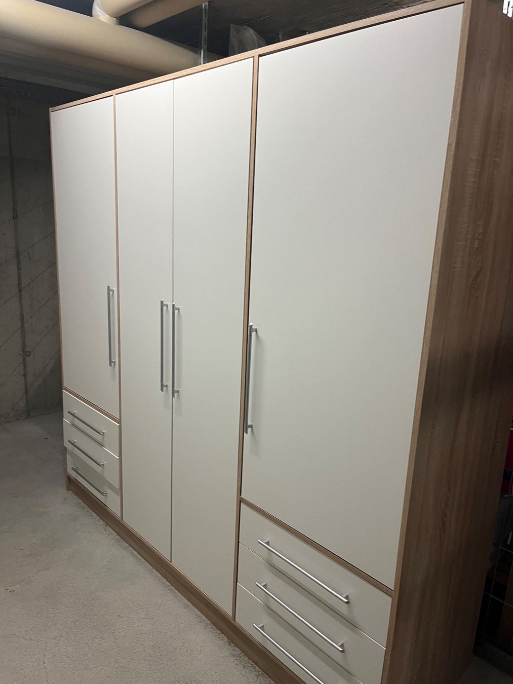 Armoires: Schrank 4 Türig – D'occasion à Allmendingen b. BE par juair 5