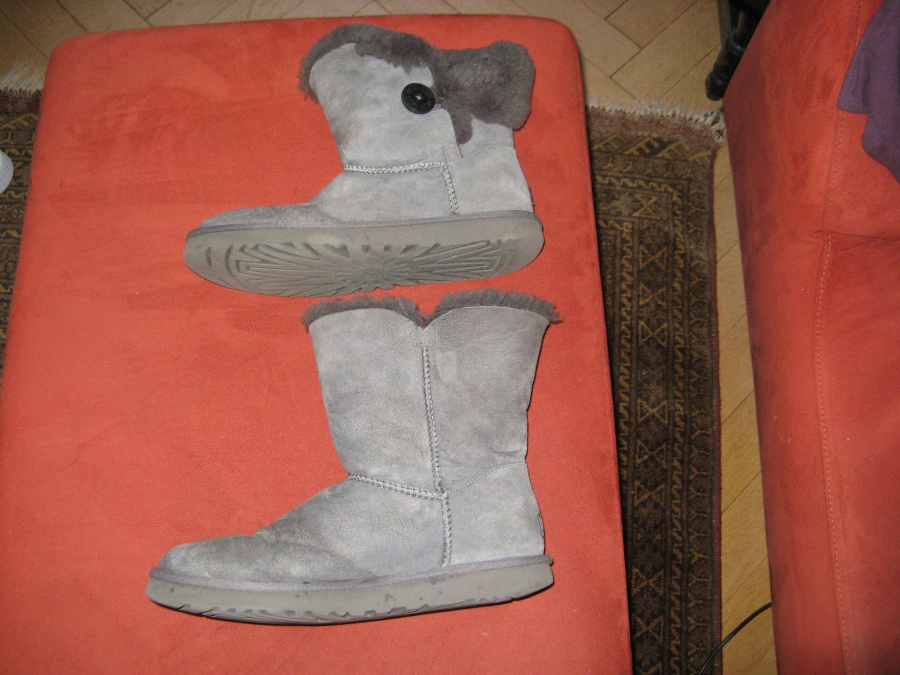 Ugg Scarpe da donna: Ugg Schuhe grau Gr. 41 – Usato da Zürich venduto da apil