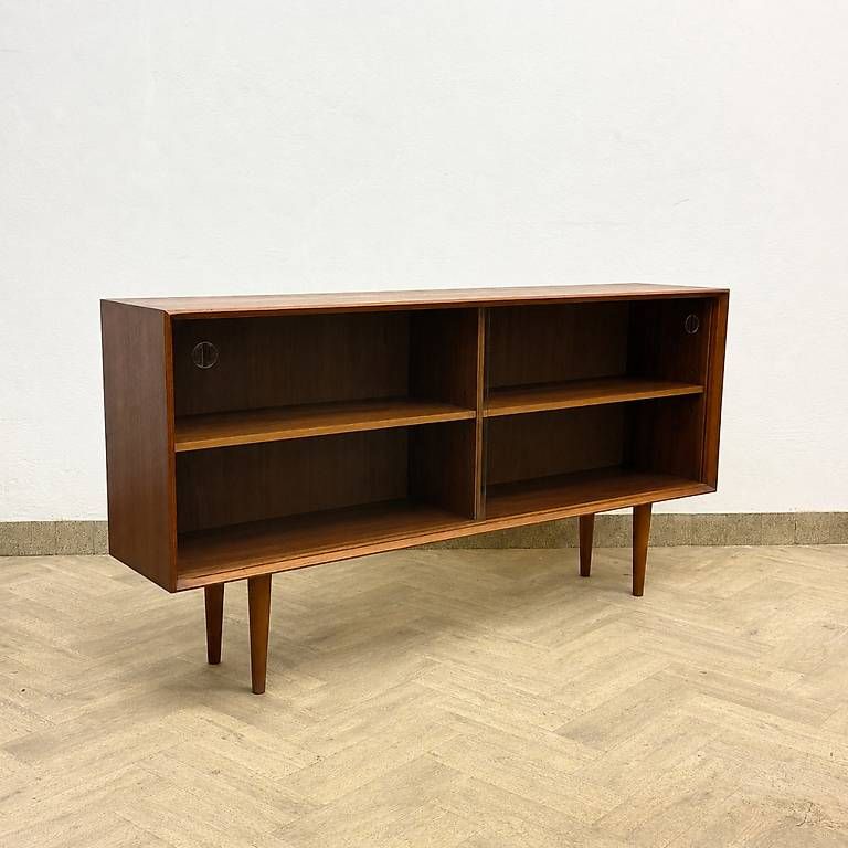 Cassettiere: Mid Century teak Sideboard by Wilhelm Renz – Usato da basel venduto da vintory.ch