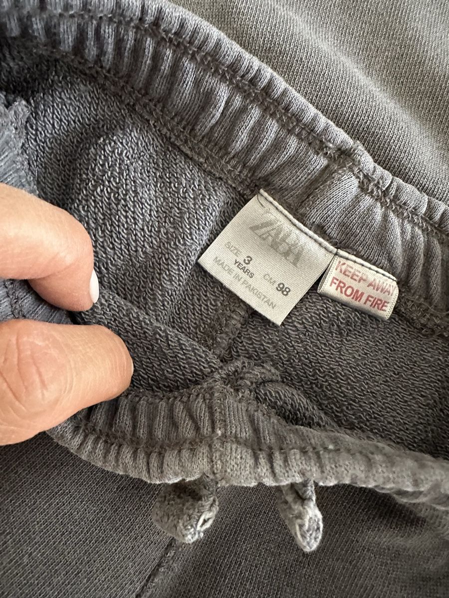 Zara Pantaloni: ZARA Set Gr. 98 – Usato da Zug venduto da kow_6xr6 2