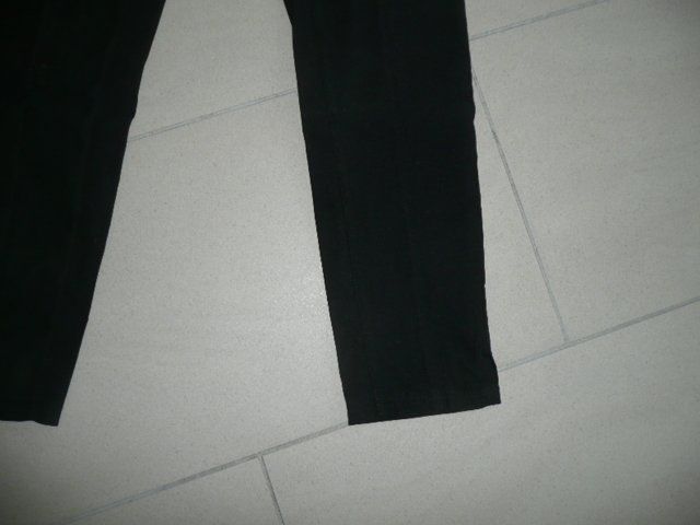 Lots de vêtements: Hose schwarz / Pullover grau Kleiderset – D'occasion à Zug par falama 6