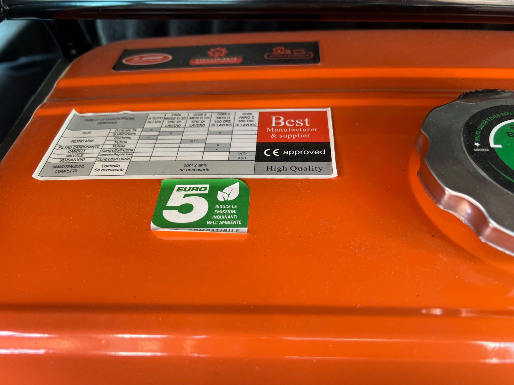 Generatori di corrente: Generator 2500 neu Benzin – Nuovo (secondo la descrizione) da Waltalingen venduto da sam092 7