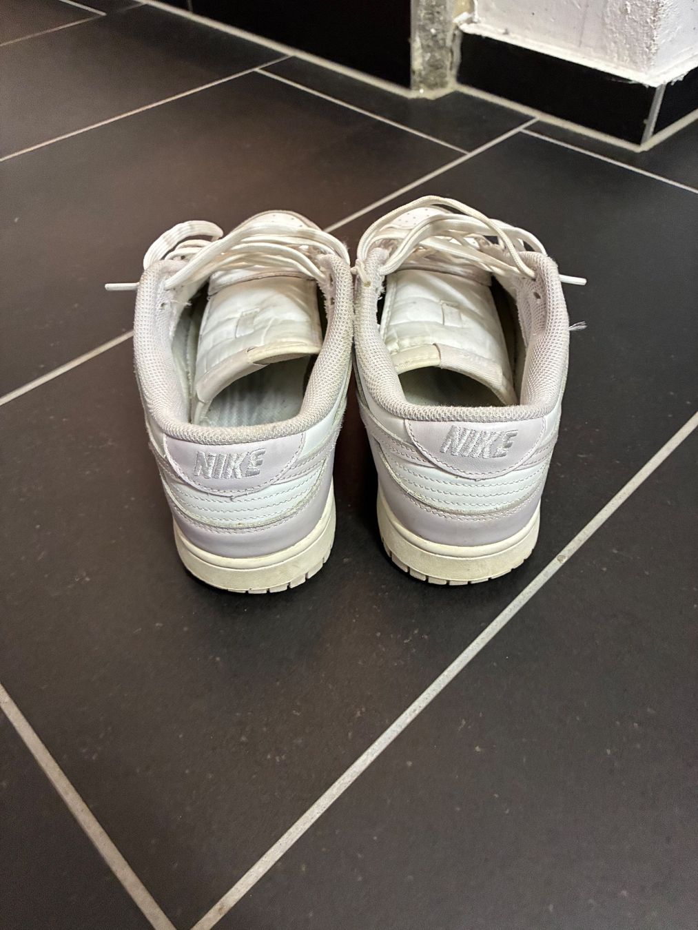Nike Herrenschuhe: Nike Dunk Low Weiss Lila Grösse 42 – Gebraucht aus Sennhof von PaolaG01 1