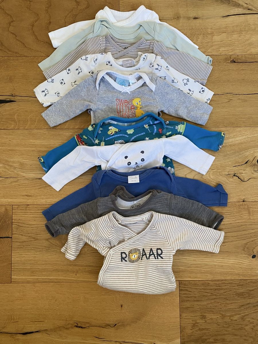 Lotti & Set di vestiti: 10 Langarmbodys Grösse 50/56 – Usato da Schwyz venduto da jeannine6032