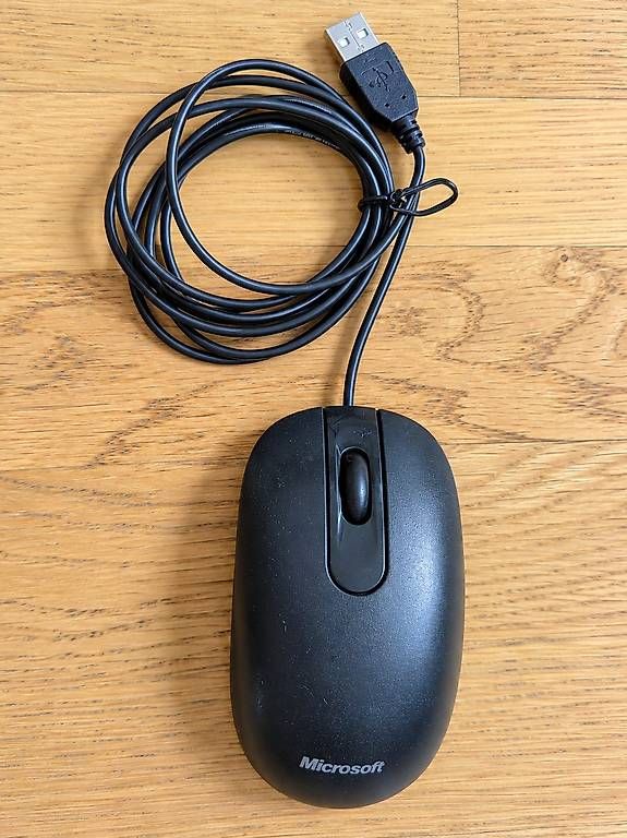 Tastaturen: Logitech Tastatur & Microsoft USB-Maus – Gebraucht aus Luzern von distract 1