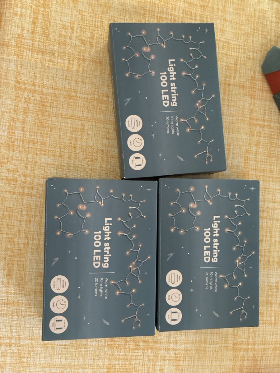 Ghirlande e barre luminose: 3 Light String Sets 100 LED Warm White 10m New in Box – Nuovo e nell'imballaggio originale da Basel venduto da dal_r7dw