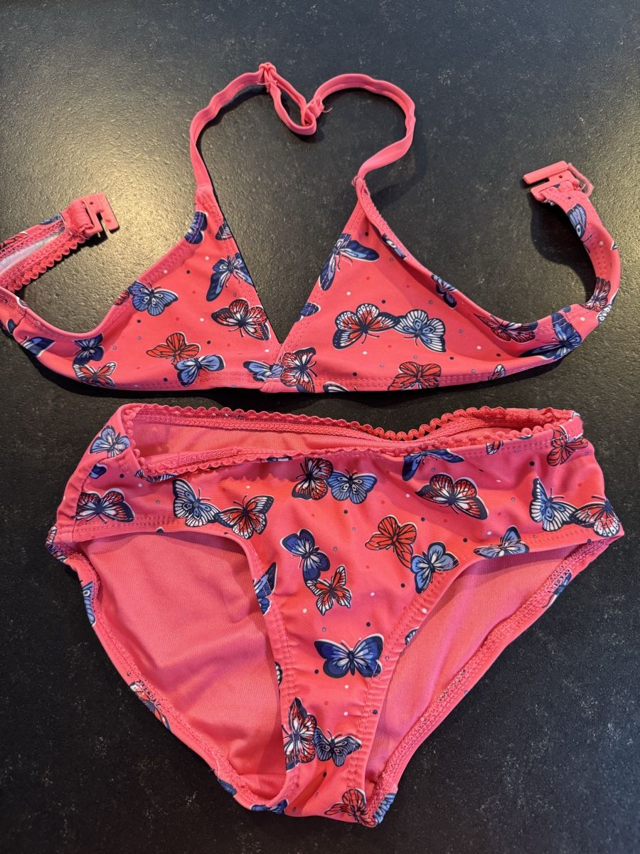 Badekleider & Bikinis: Süsser Mädchen Bikini, Grösse 122/128 – Gebraucht aus Grabs von Shelly_87