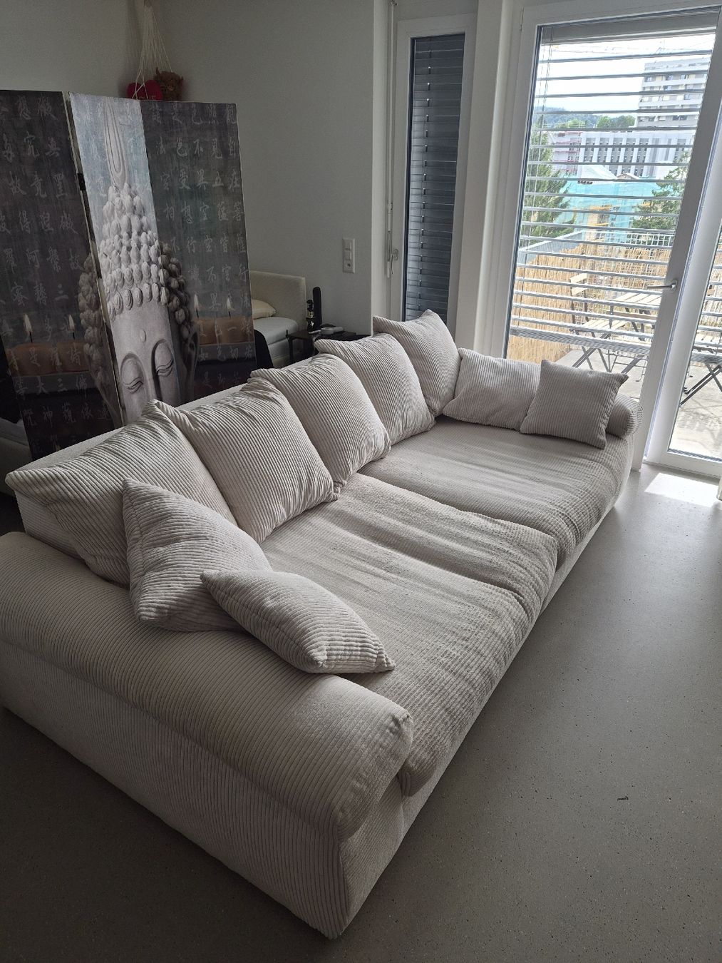 Sofas: AmbiaHome BIGSOFA Cord Beige – Gebraucht aus Schlieren von Aaronxxo