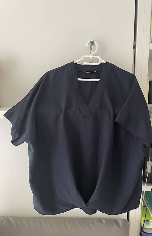 Chemisiers: Blusa blue navy C&A  – D'occasion à Locarno par ste_8rjr