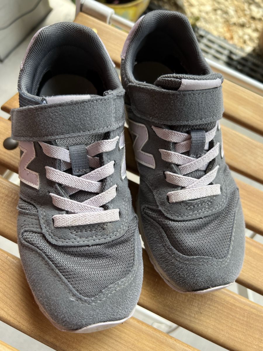 New Balance Schuhe für Mädchen: New Balance Sneakers Mädchen Gr.31 – Gebraucht aus Eglisau von yd55