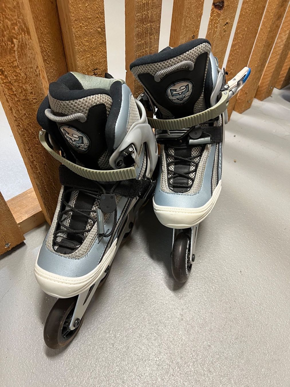 Autres accessoires: Inline Skates, Gr. 40, grau/blau – D'occasion à Amriswil par Emilyerdbeer22 1