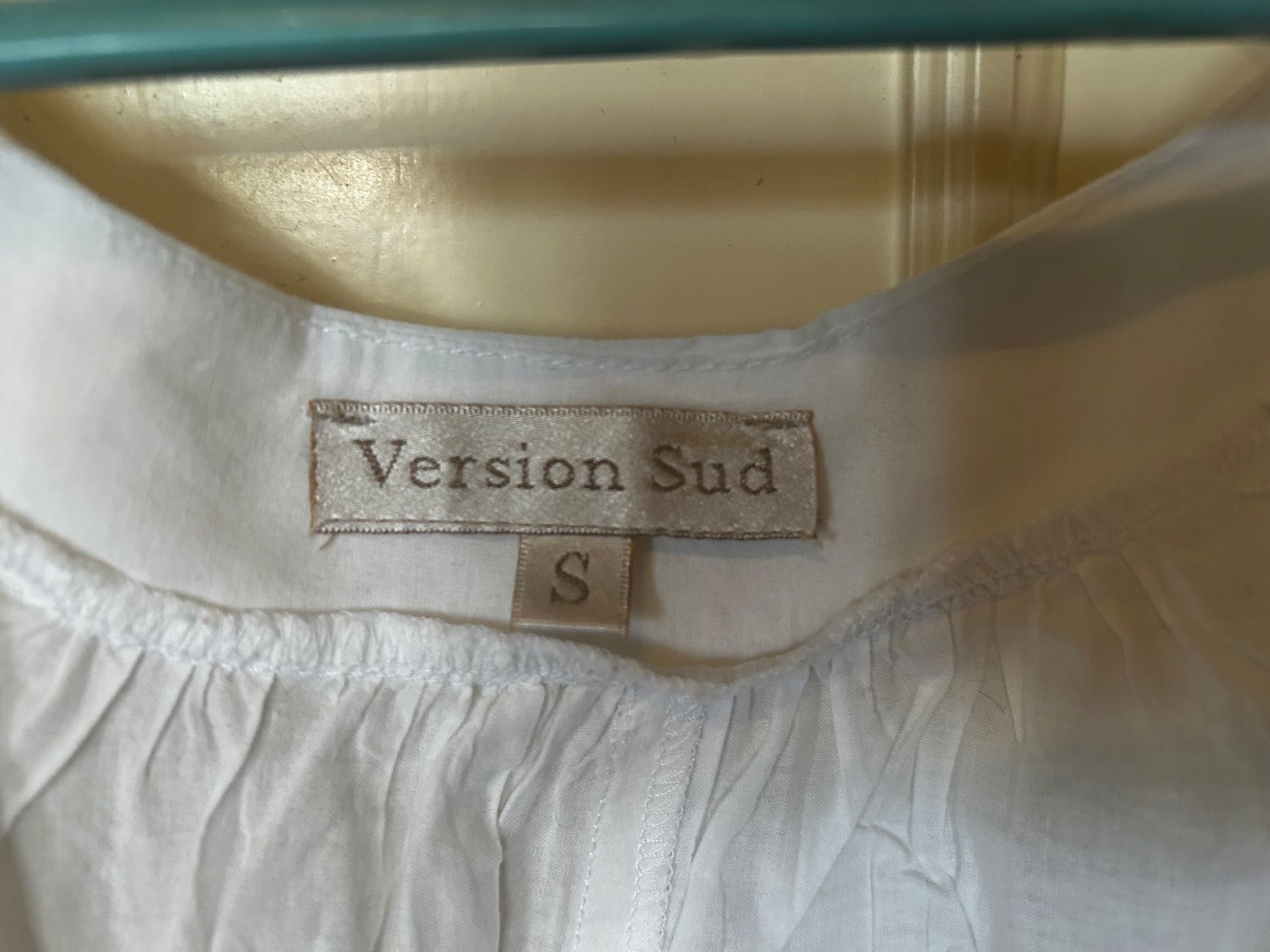 Tops: Blouse / Haut blanc – D'occasion à Bernex par joe_6dn9 2