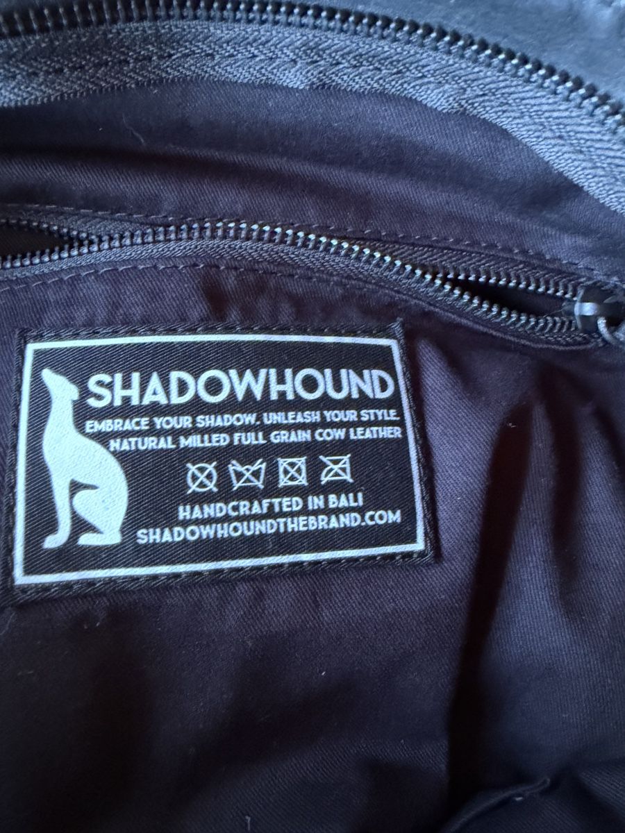 Borse da donna: Shadowhound Ledertasche schwarz Top neuer Zustand – Nuovo e nell'imballaggio originale da Meiringen venduto da Sokajina 2
