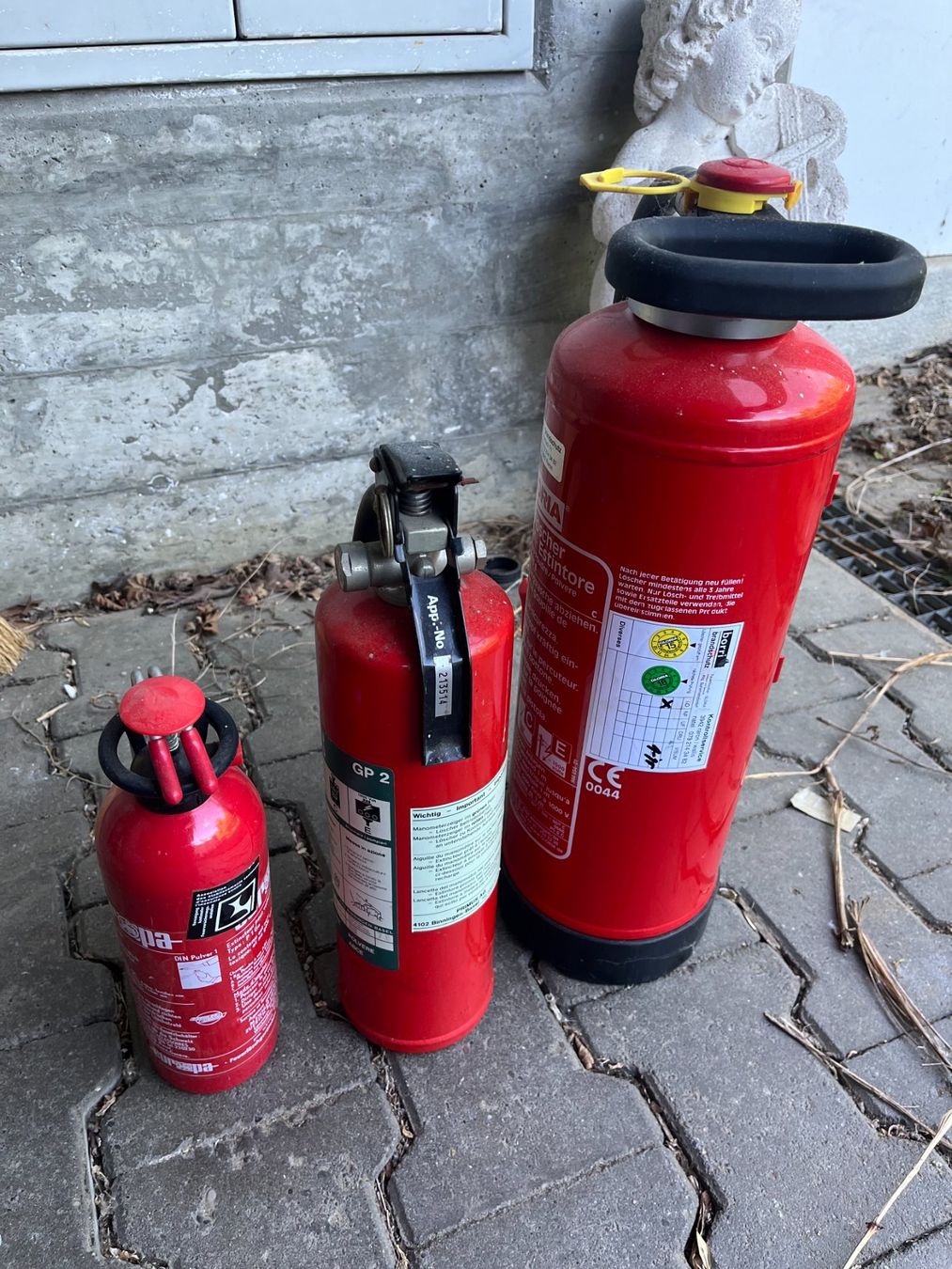 Estintori: 3x Feuerlöscher – Difettoso da Leuggern venduto da Yzerman2