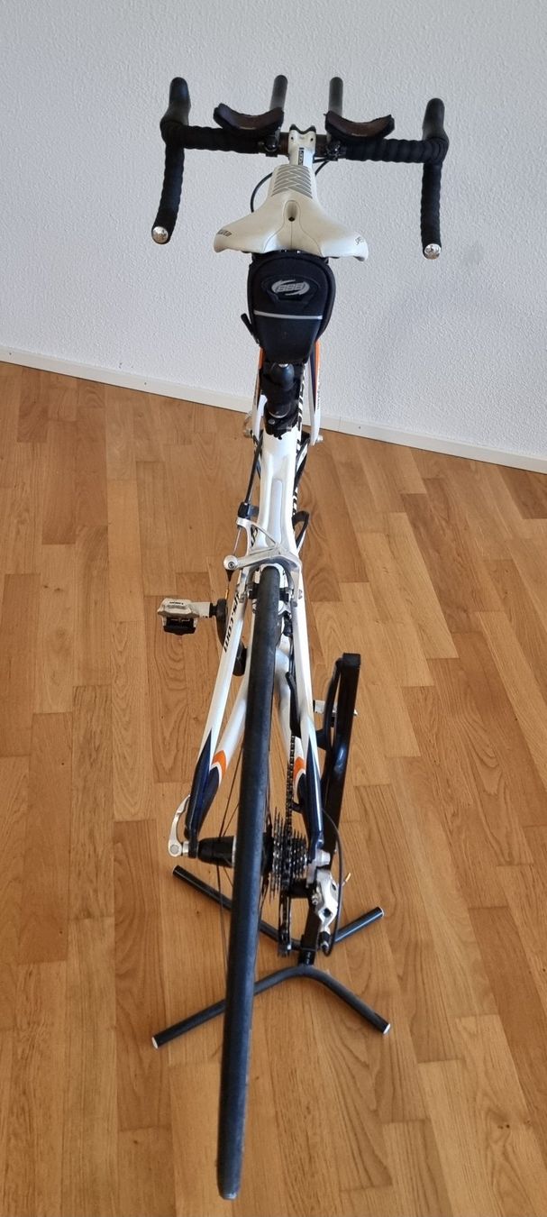 Felt Biciclette: Vélo de route en carbone – Usato da Dübendorf venduto da app_6b2j 2