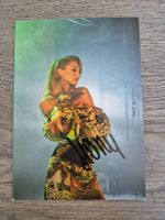 Autogrammkarte von Leony mit Originalunterschrift