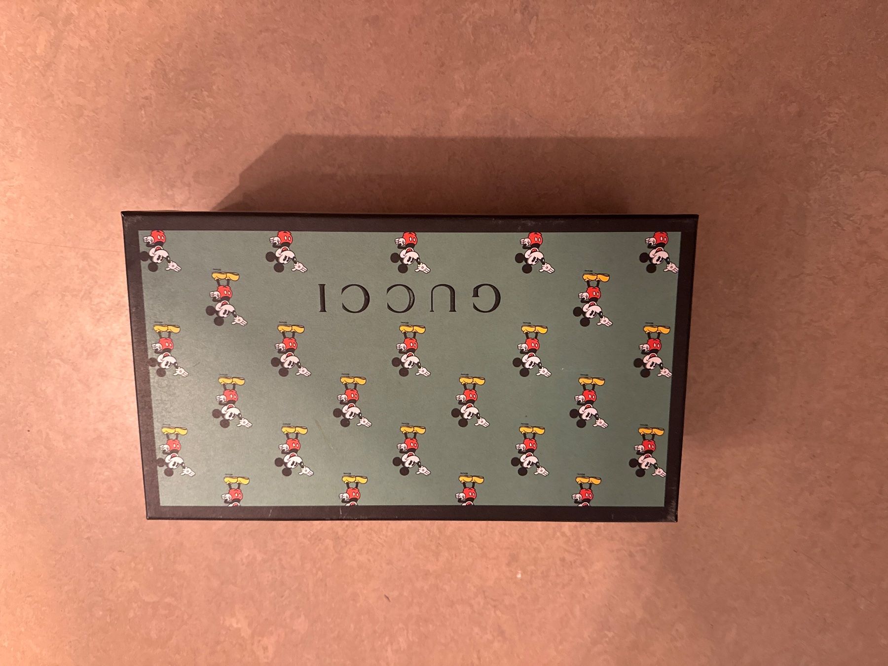 Transportkisten: GUCCI Box Mickey Mouse Muster grün neu – Gebraucht aus Winterthur von jas_k87m