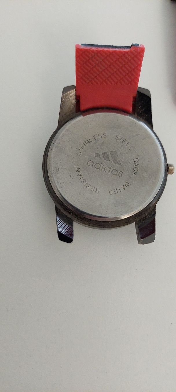 Adidas Orologi: Adidas Uhr mit defektem Armband – Usato da Rothenburg venduto da Schomi3 2