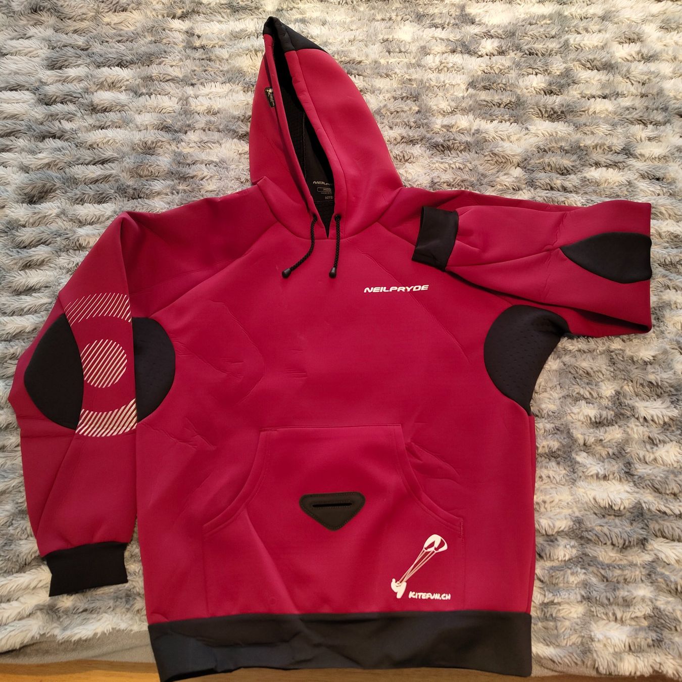 Tauchanzüge: Neopren Kite Hoodie – Gebraucht aus Unterlunkhofen von Keeka