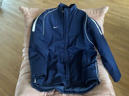 Nike Winter- / Sportjacke, Grösse L, neuwertig!