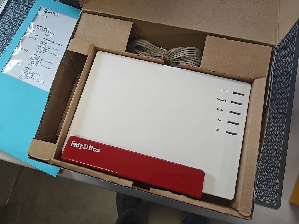 Modems & Routeurs: FRITZ! Box 7583 VDSL – D'occasion à Odogno par Aron.Stocker 1