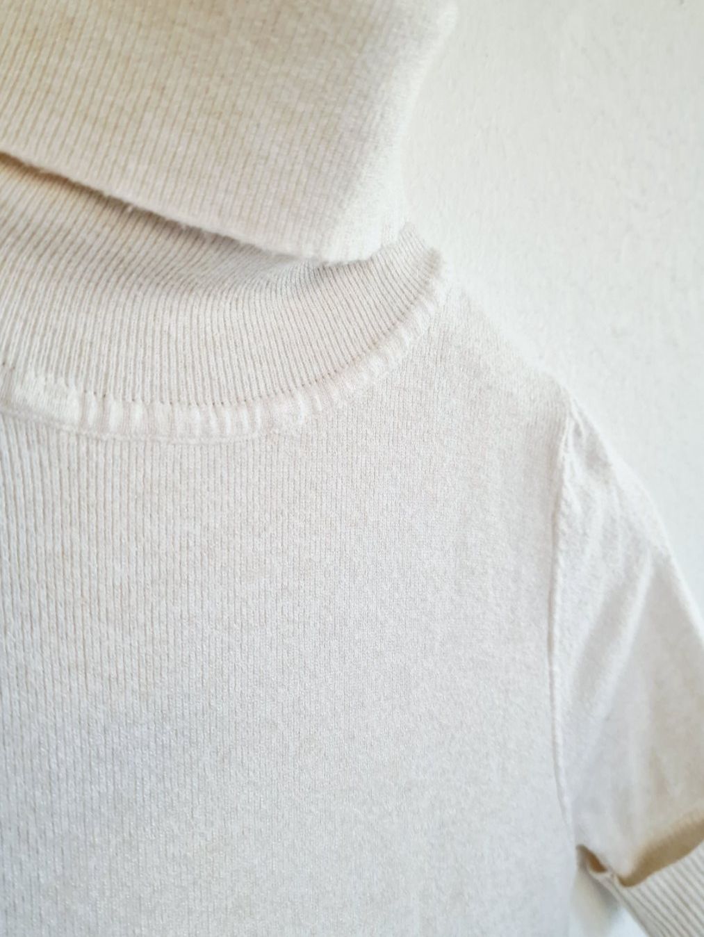 Maglioni & Felpe: Damen kurzarm Rollkragen Pullover Firstage Gr. XS Ecru – Usato da Hallau venduto da CHACLA 1