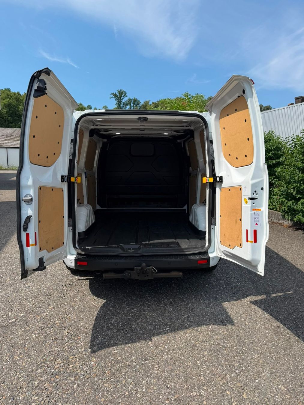 Ford Véhicules utilitaires: Ford Transit Custom L1, TDCi, 130 PS – D'occasion à Lengnau AG par TDCB 6