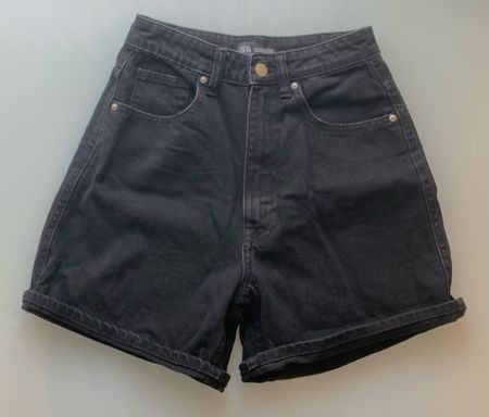 Zara Shorts, Schwarz, Gr. 34, Guter Zustand!