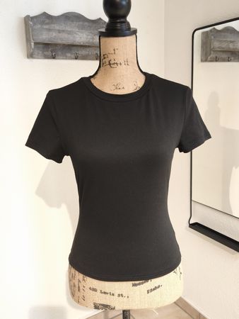 Damen T-Shirt Schwarz Grösse S guter Zustand